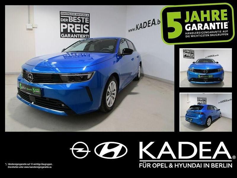 Kobalt blau/vertigo blau (metallic) Gebraucht 2022 Opel Astra Limousine | 16.850 € (Fairer Preis) - Bild 1/4