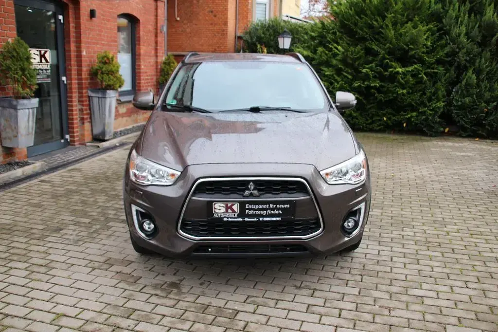 Gebraucht Mitsubishi ASX Classic Collection Plus 150 PS (110 kW) 2015 Braun SUV