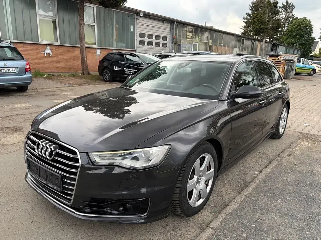 Second-hand Audi A6 Business 218 CP (160 kW) 2015 Gri Break