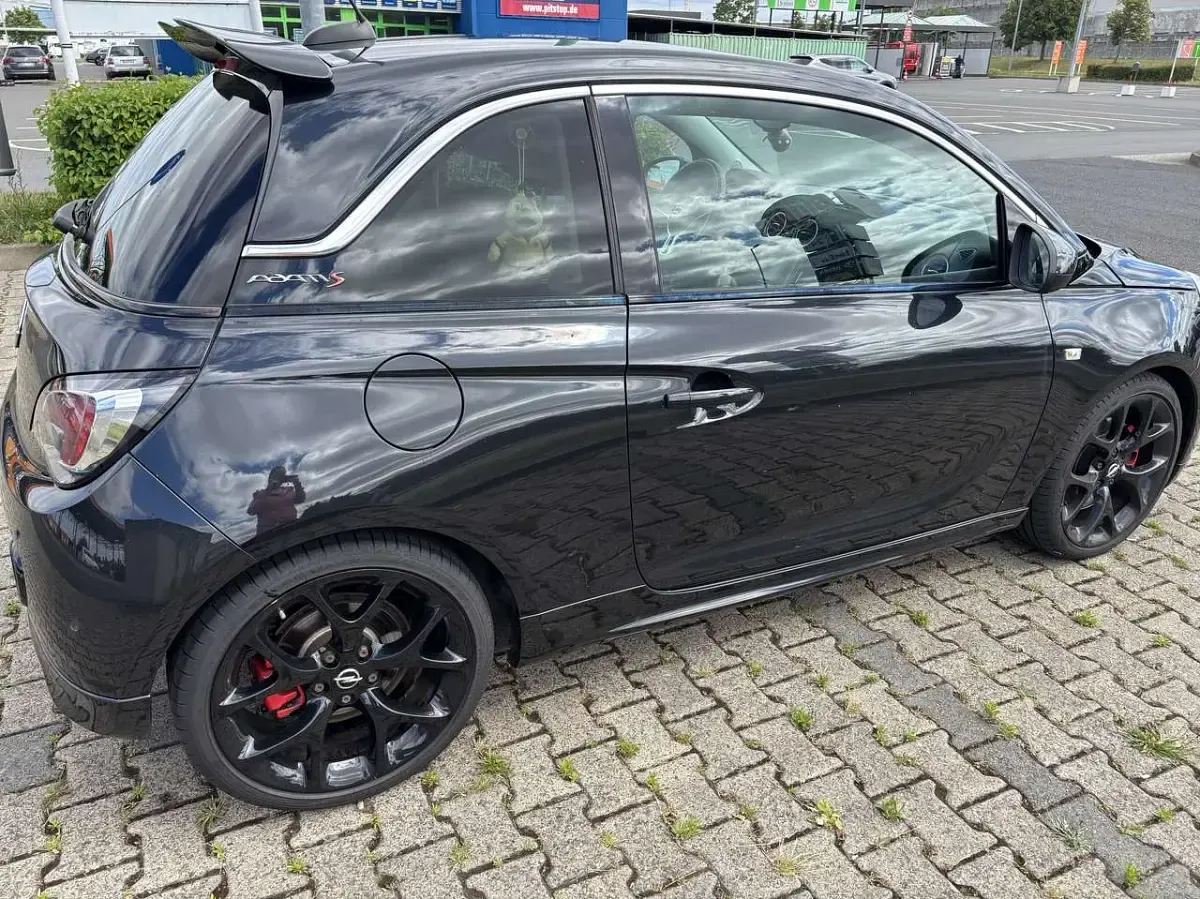 Gebraucht Opel Adam 150 PS (110 kW) 2016 Schwarz Kleinwagen