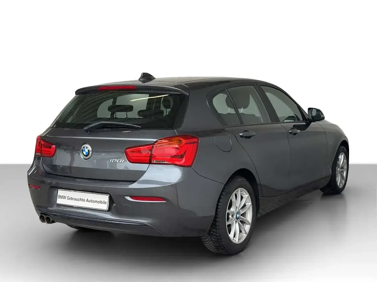 Gebraucht BMW 120 Sport Line 184 PS (135 kW) 2018 Grau Kleinwagen