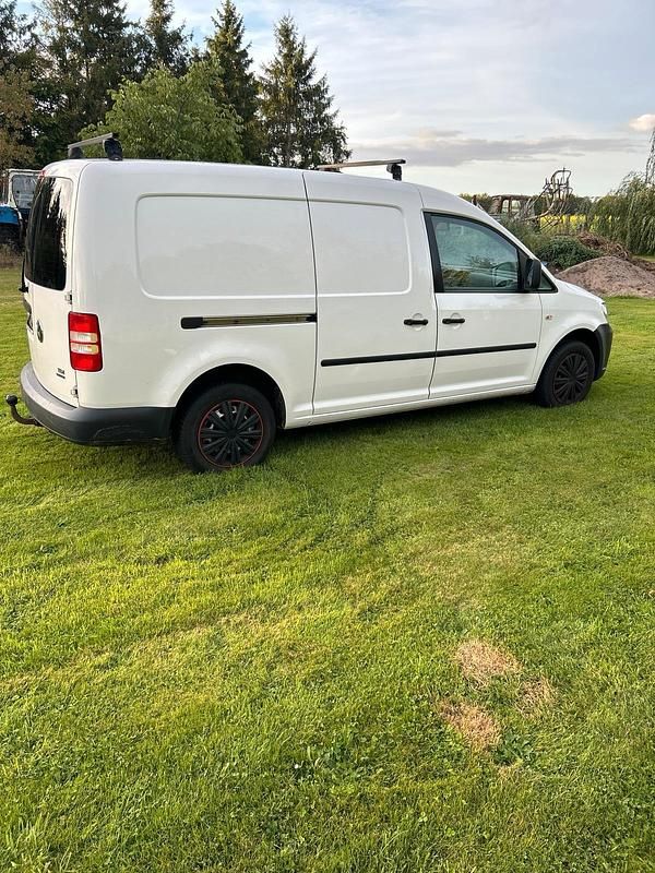 Weiß Gebraucht 2012 VW Caddy Maxi Van / Kleinbus | 4.300 € (Guter Preis) - Bild 1/4