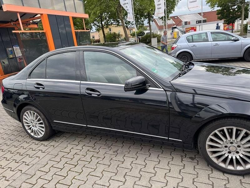 Gebraucht Mercedes C350 Avantgarde 265 PS (194 kW) 2012 Schwarz Limousine