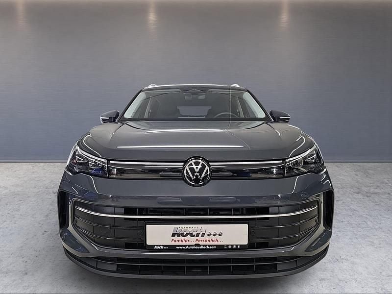Neu VW Tiguan Life 150 PS (110 kW) 2025 Grau SUV
