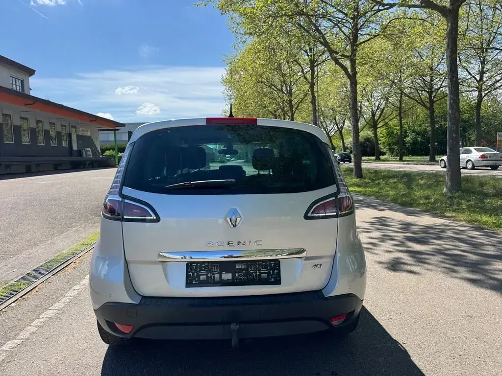 Gebraucht Renault Scénic III Bose Edition 131 PS (96 kW) 2016 Grau Van / Kleinbus