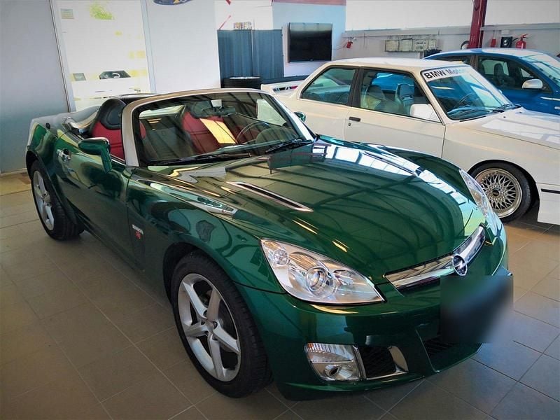 Second-hand Opel GT 264 CP (194 kW) 2010 Verde Cabrio