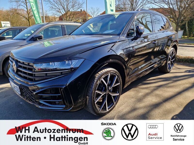 Grenadillschwarz metallic Gebraucht 2025 VW Touareg R-line SUV | 93.993 € - Bild 1/3