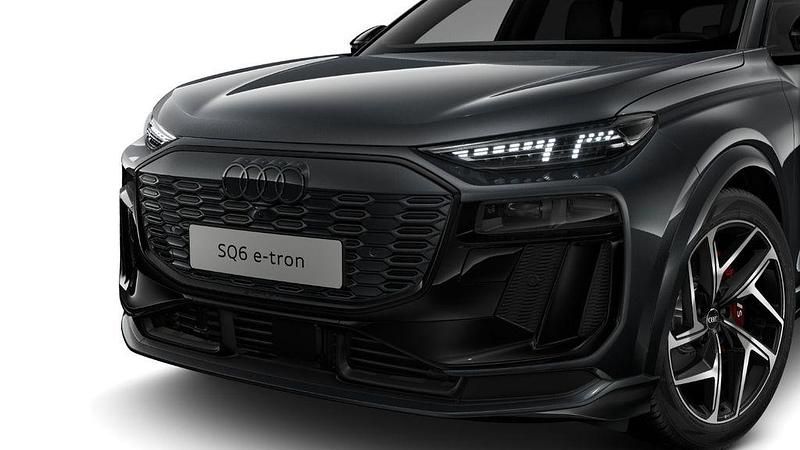 Gebraucht Audi SQ6 e-tron Ambiente 359 kW (489 PS) 2025 Daytonagrau perleffekt SUV