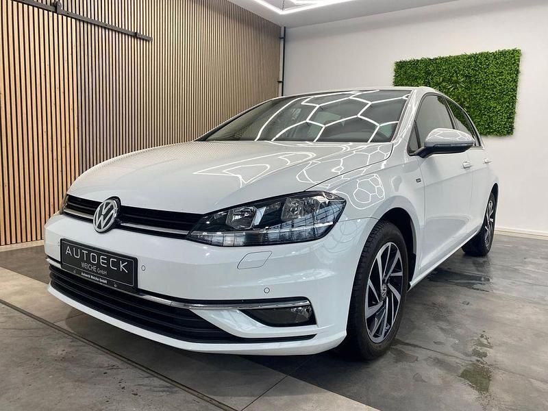 Gebraucht VW Golf VII Join 116 PS (85 kW) 2019 Weiß Limousine