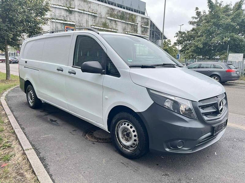 Gebraucht Mercedes Vito 163 PS (119 kW) 2018 Weiß Van