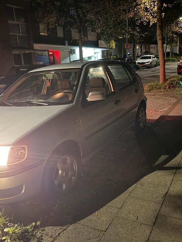 Brugt VW Polo 75 HK (55 kW) 2001 Sølv Hatchback
