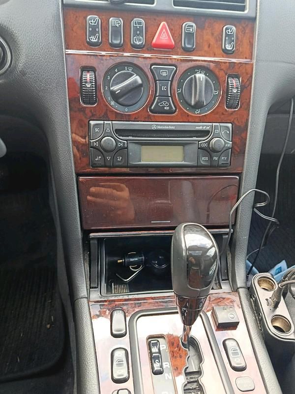 Gebraucht Mercedes E240 170 PS (125 kW) 2002 Grau Kombi