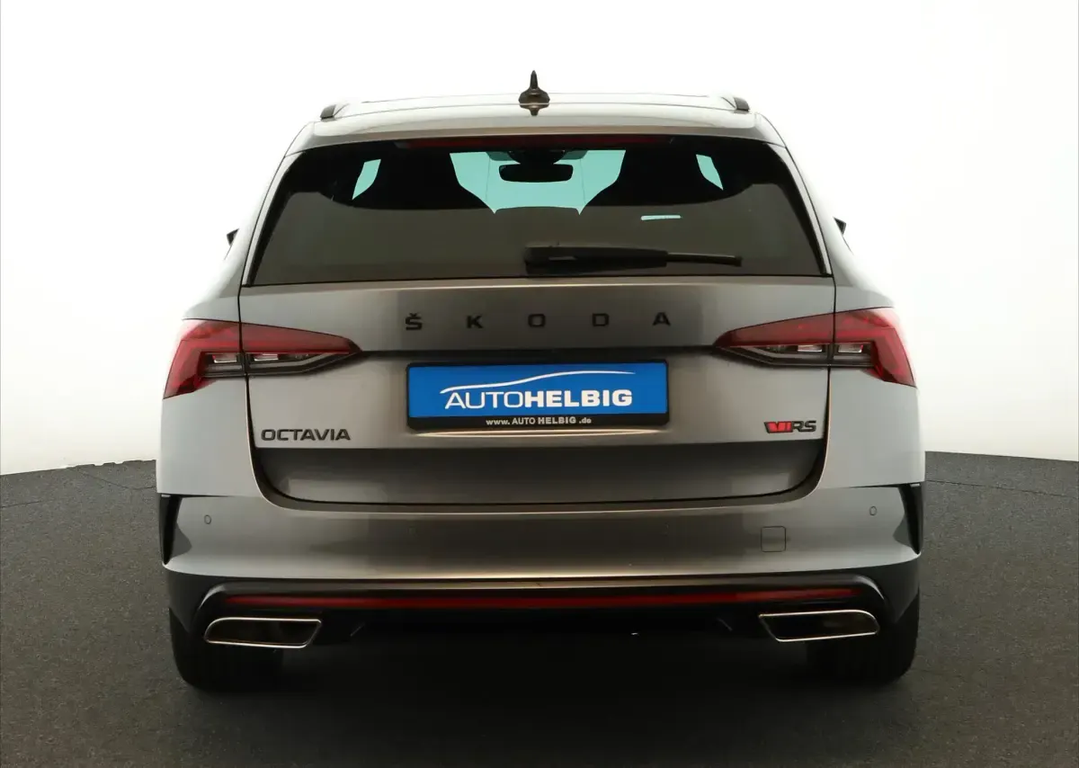 Gebraucht Skoda Octavia RS 200 PS (147 kW) 2023 Graphite grey metallic Kombi