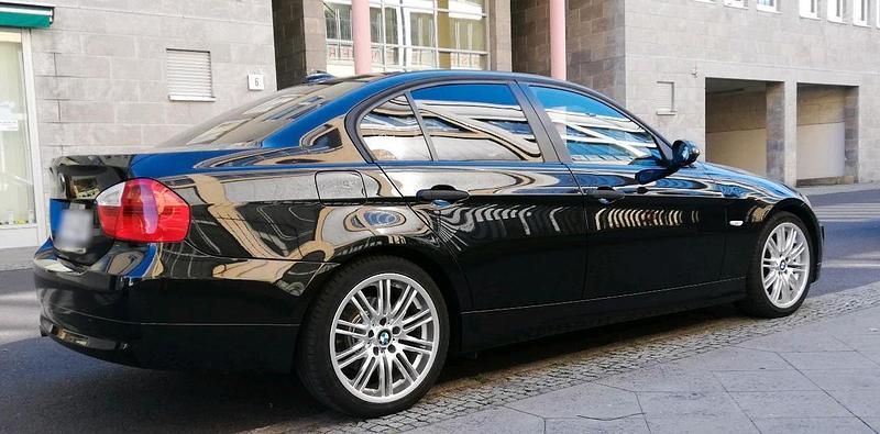 Używany BMW 320 163 KM (119 kW) 2005 Czarny Sedan/Limuzyna