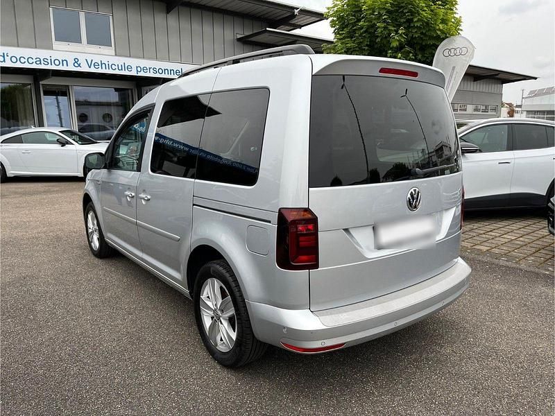 Gebraucht VW Caddy Comfortline 150 PS (110 kW) 2016 Silber Van / Kleinbus
