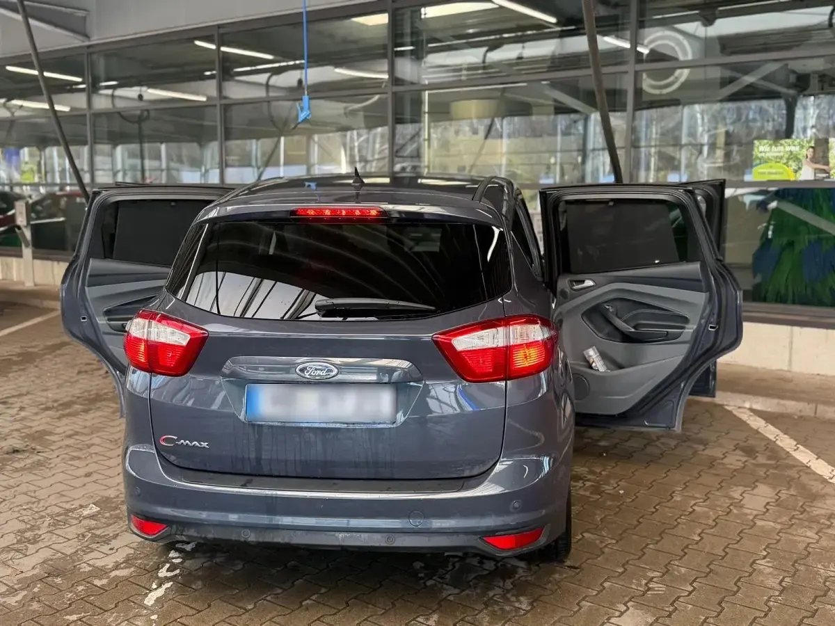 Gebraucht Ford C-MAX 140 PS (102 kW) 2014 Van / Kleinbus