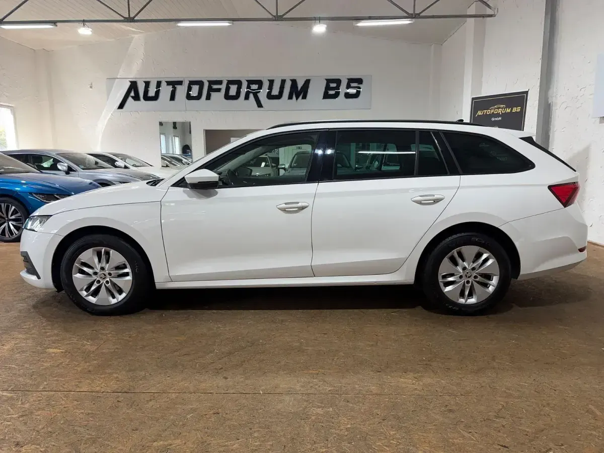 Usata Skoda Octavia 150 CV (110 kW) 2022 Bianco Station wagon