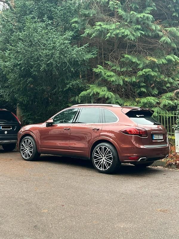 Gebraucht Porsche Cayenne 245 PS (180 kW) 2012 Rot SUV