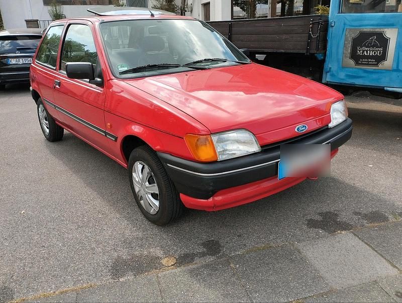 Rot Gebraucht 1990 Ford Fiesta Kleinwagen | 1.900 € - Bild 1/4