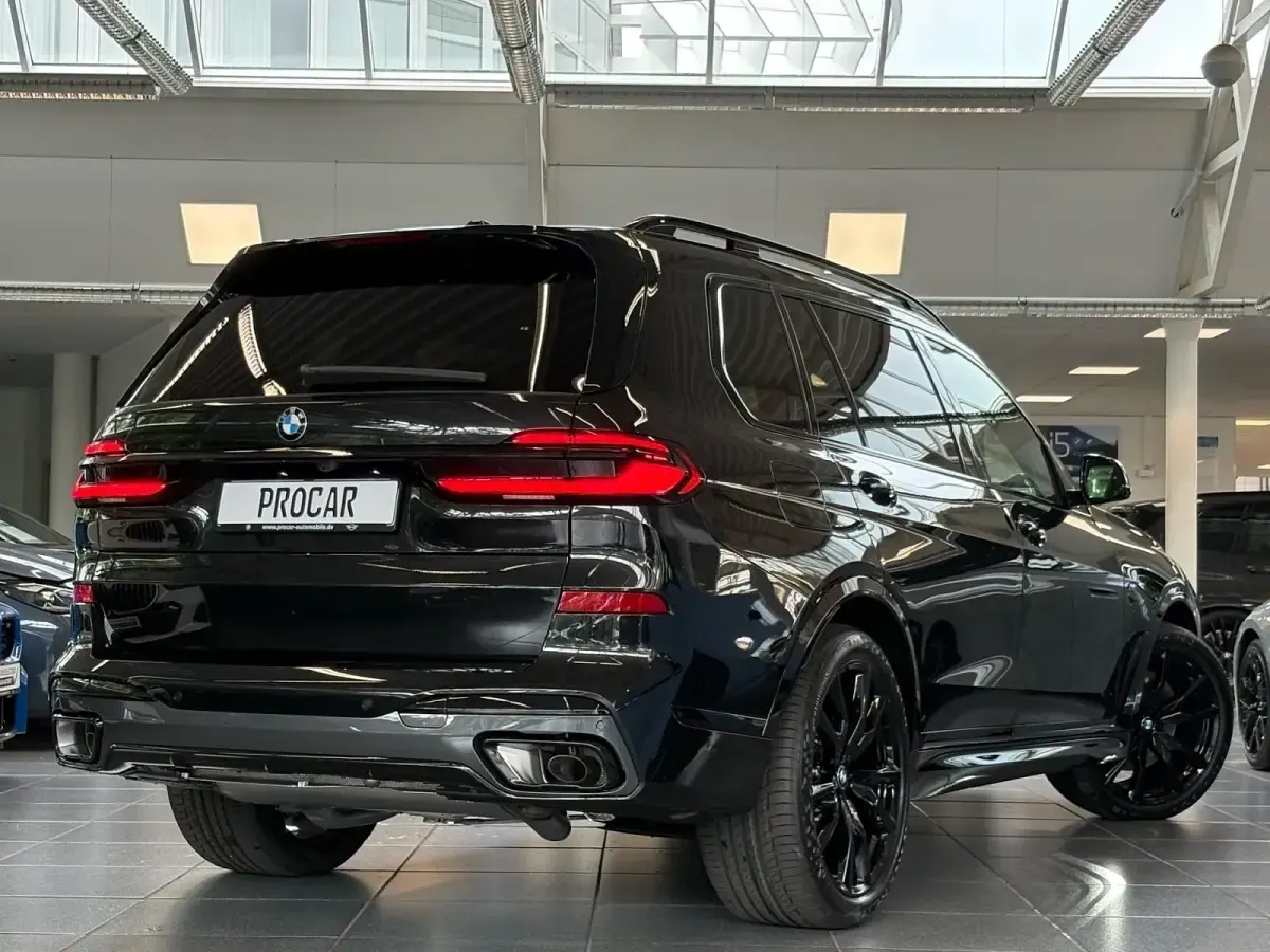 Gebraucht BMW X7 Sport Line 340 PS (250 kW) 2026 Schwarz SUV