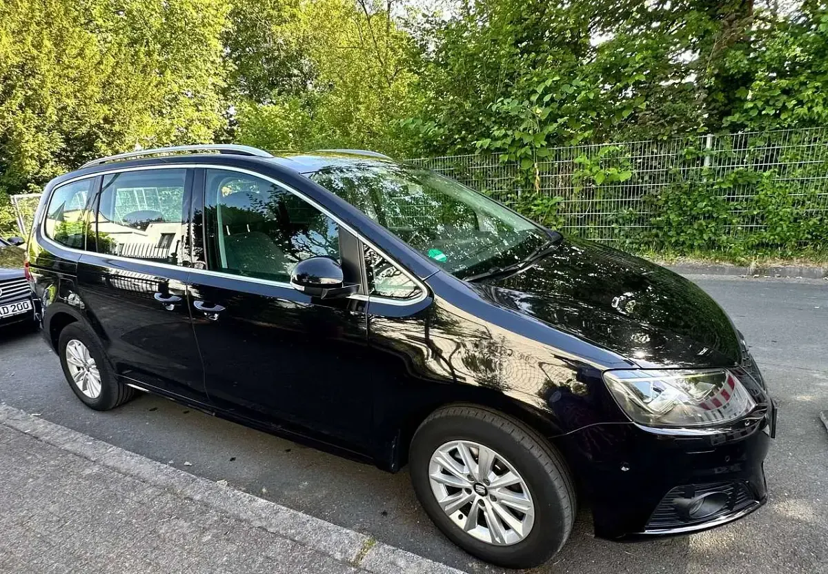 Gebraucht Seat Alhambra 4Drive 177 PS (130 kW) 2020 Schwarz Van / Kleinbus