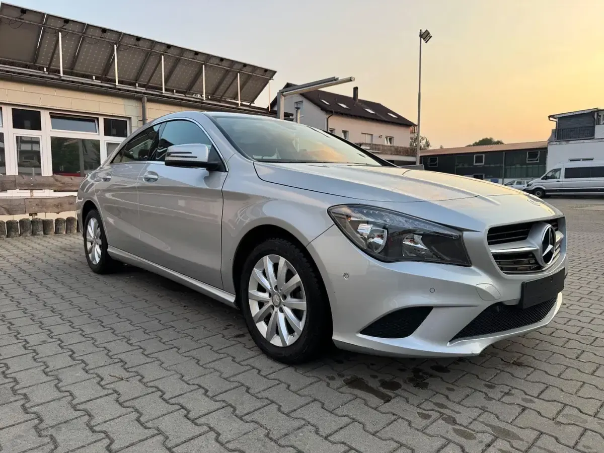 Gebraucht Mercedes CLA200 156 PS (114 kW) 2014 Silber Coupé
