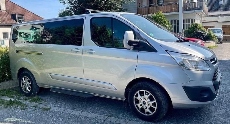 Silber Gebraucht 2014 Ford Tourneo Custom Titanium Van | 12.600 € (Superpreis) - Bild 1/4