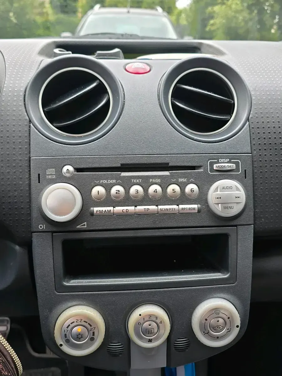 Gebraucht Mitsubishi Colt 95 PS (69 kW) 2007 Silber Limousine