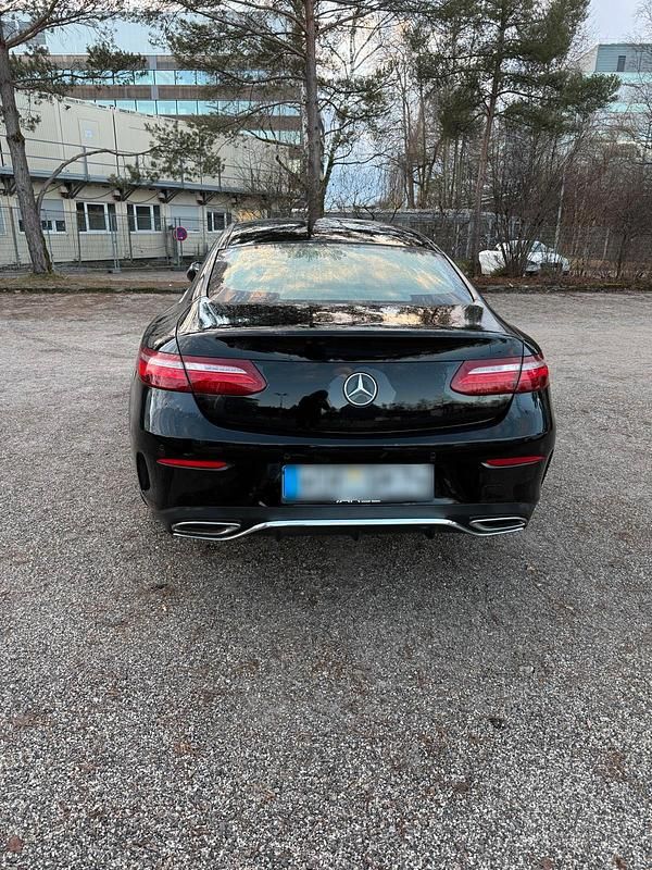 Gebraucht Mercedes E350 258 PS (189 kW) 2018 Schwarz Coupé
