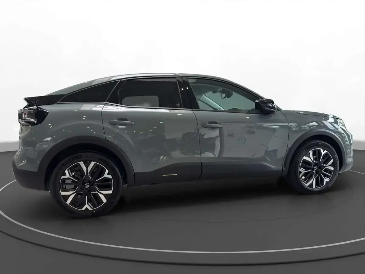 Nowe Citroën e-C4 114 kW (156 KM) 2025 Zielony Sedan/Limuzyna