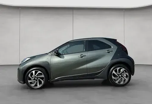 Gebraucht Toyota Aygo X Pulse 72 PS (52 kW) 2023 Grün SUV