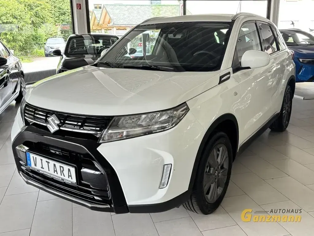 Neu Suzuki Vitara Comfort 110 PS (80 kW) 2025 Weiß SUV