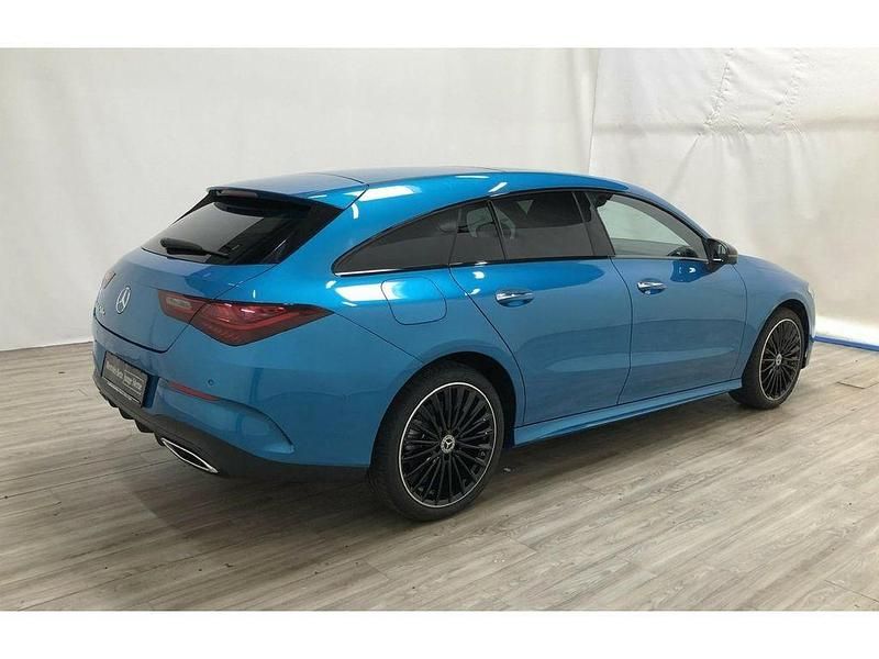 Gebraucht Mercedes CLA250e Shooting Brake AMG 218 PS (160 kW) 2024 Lack hyperblau Kombi