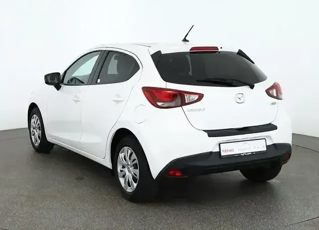 Second-hand Mazda 2 Center-Line 75 CP (55 kW) 2017 Alb Hatchback