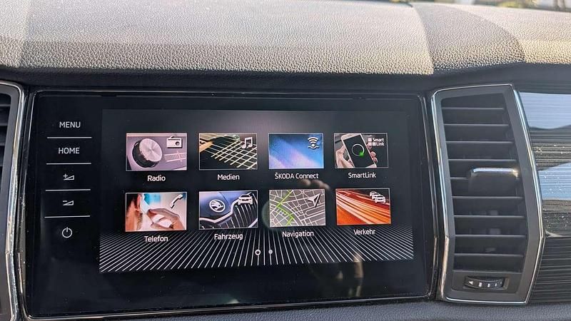 Grau Gebraucht 2018 Skoda Kodiaq Style SUV | 21.000 € (Guter Preis) - Bild 1/4