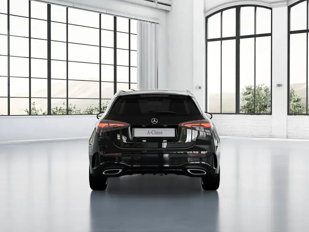 Gebraucht Mercedes A200 AMG 163 PS (119 kW) 2025 Unilack nachtschwarz Limousine
