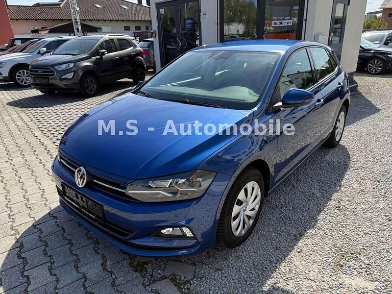 Blau Gebraucht 2018 VW Polo Comfortline Kleinwagen | 12.680 € (Etwas zu teuer) - Bild 1/4