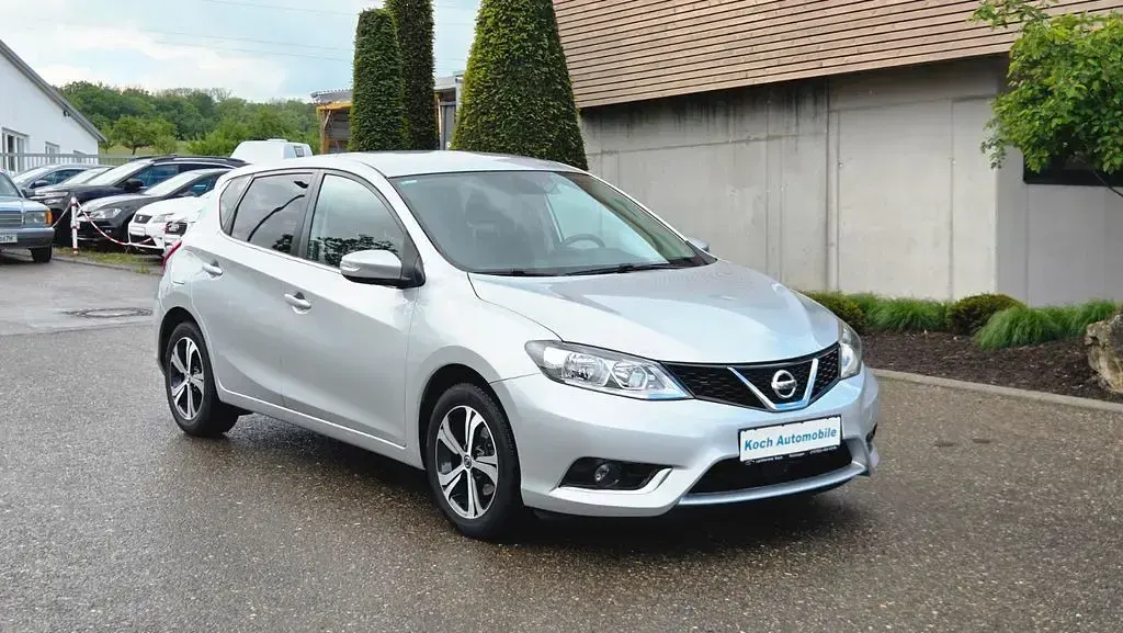 Gebraucht Nissan Pulsar Acenta 116 PS (85 kW) 2018 Silber Kleinwagen