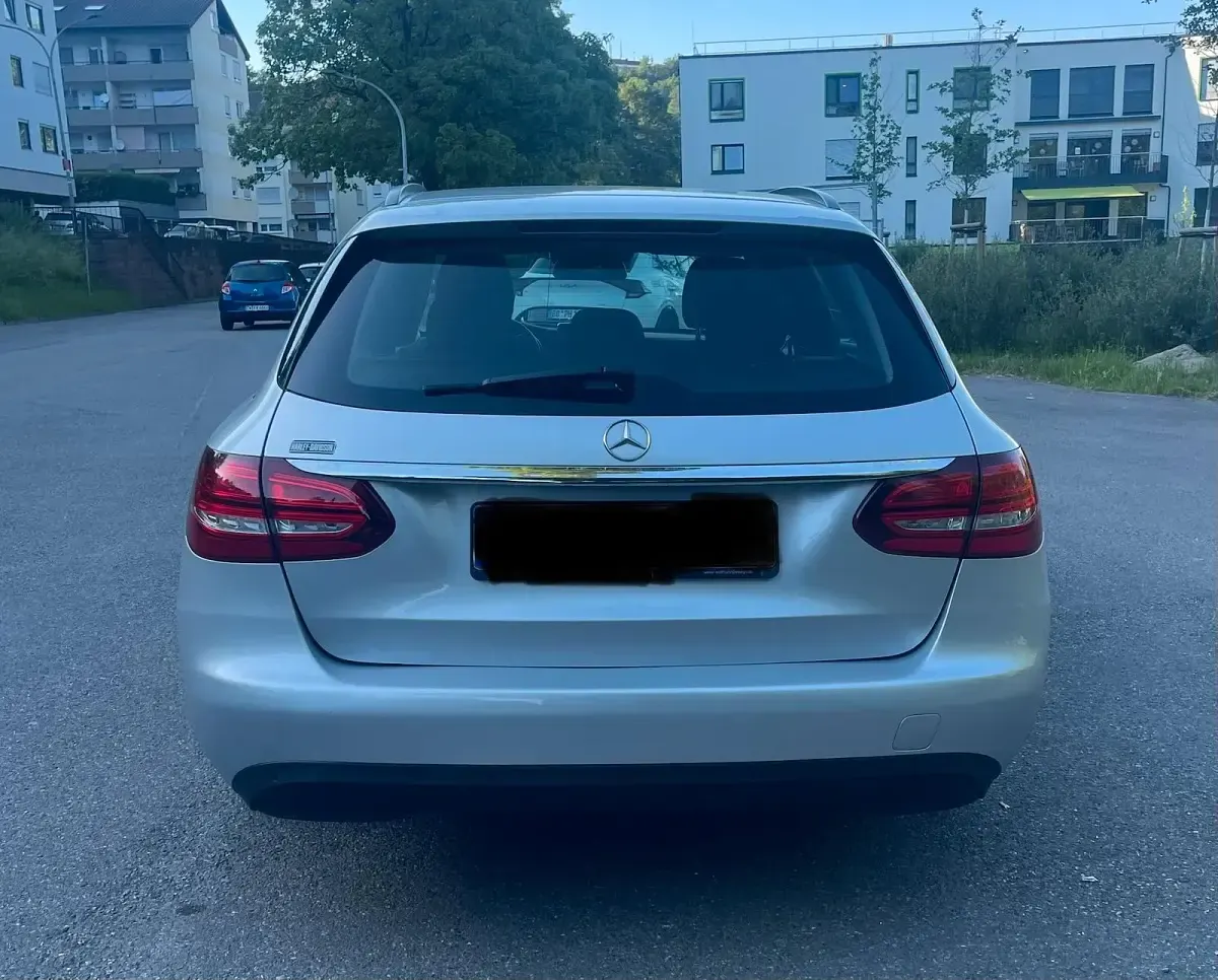 Second-hand Mercedes C220 170 CP (125 kW) 2017 Argintiu Break