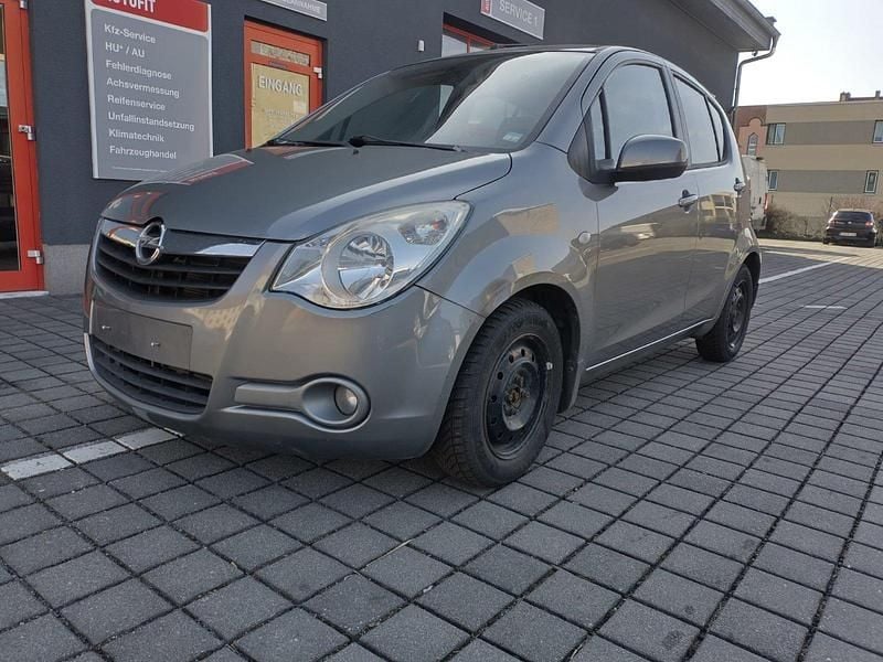 Gebraucht Opel Agila 86 PS (63 kW) 2011 Silber Kleinwagen