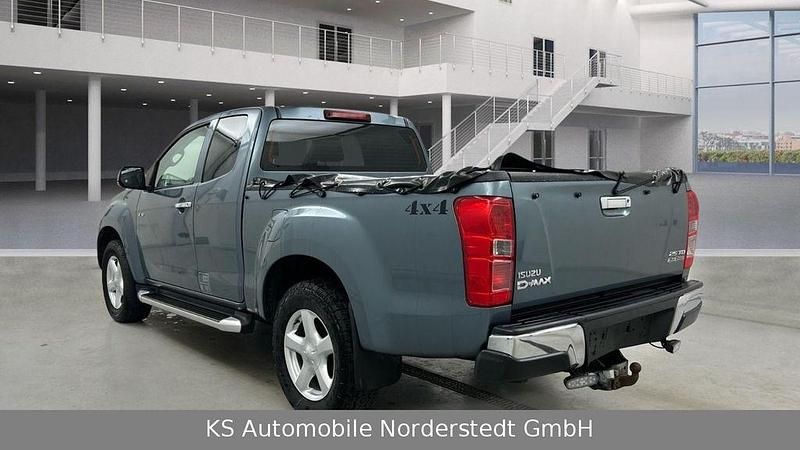 Gebraucht Isuzu D-Max 163 PS (119 kW) 2015 Grau SUV