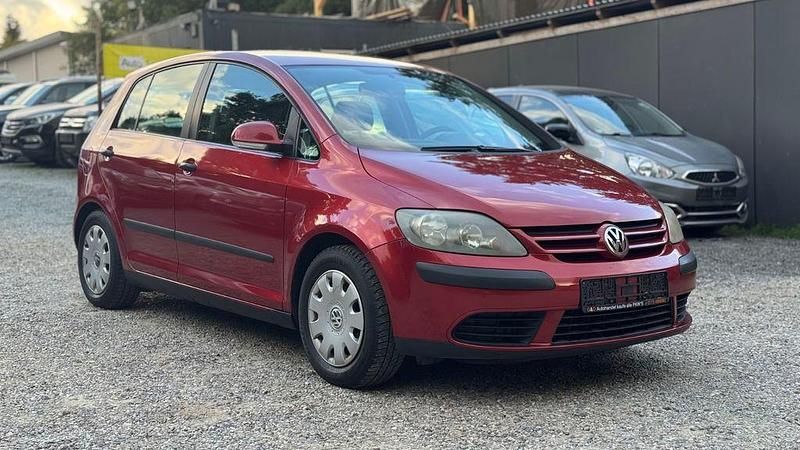 Rot Gebraucht 2005 VW Golf Plus Cross Van / Kleinbus | 3.999 € (Etwas zu teuer) - Bild 1/4