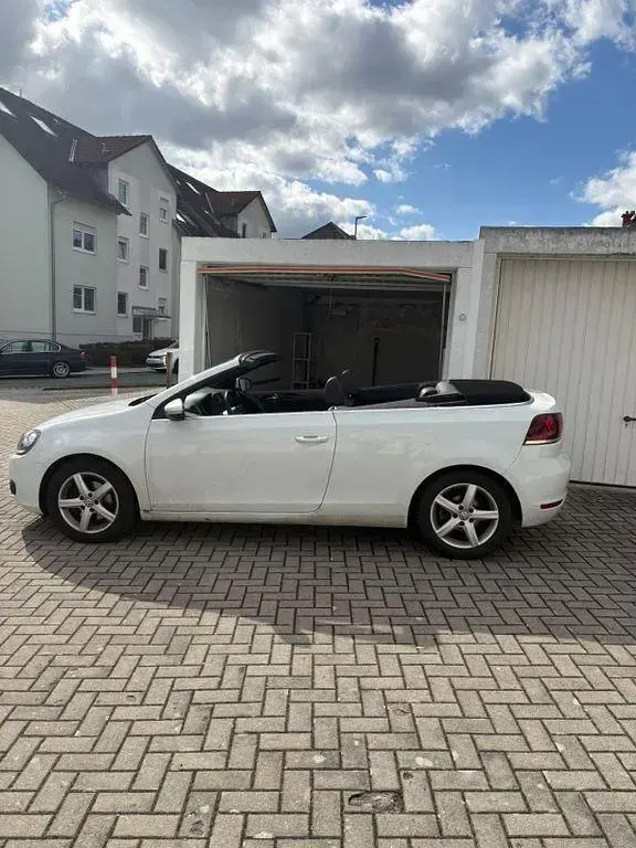 Gebraucht VW Golf 105 PS (77 kW) 2011 Weiß Cabrio
