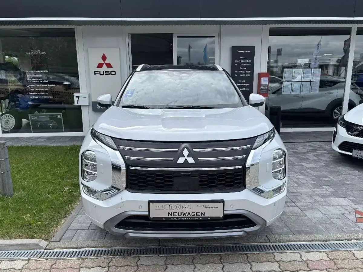 Neu Mitsubishi Outlander P-HEV Diamant Edition 306 PS (225 kW) 2026 Weiß SUV