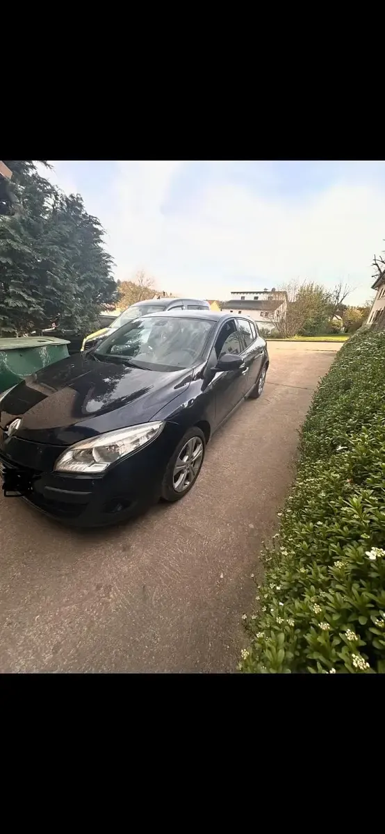 Gebraucht Renault Mégane III 110 PS (80 kW) 2010 Braun Limousine