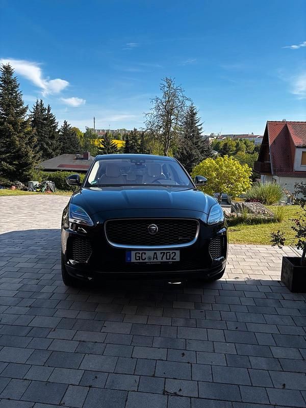 Schwarz Gebraucht 2019 Jaguar E-Pace SUV | 25.500 € (Fairer Preis) - Bild 1/4