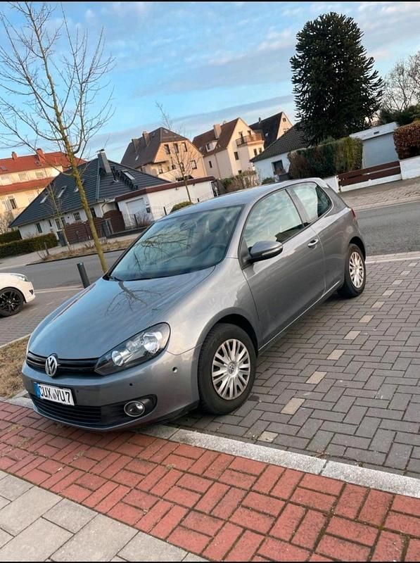 Silber Gebraucht 2009 VW Golf VI Coupé | 3.200 € (Guter Preis) - Bild 1/4