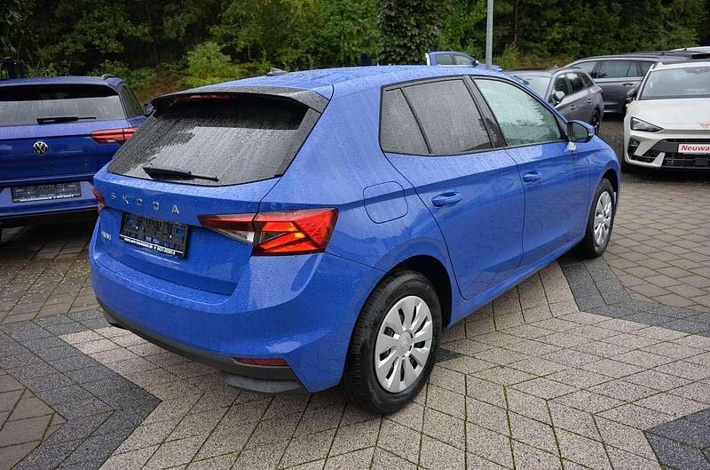 Neu Skoda Fabia 116 PS (85 kW) 2025 Energy blau Kleinwagen