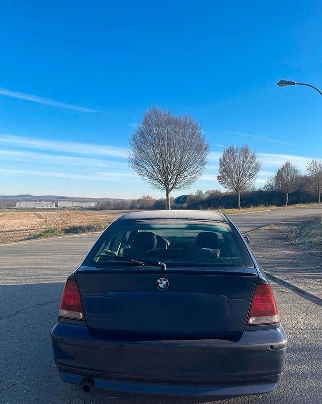 Gebraucht BMW 316 Compact 115 PS (84 kW) 2004 Blau Kleinwagen