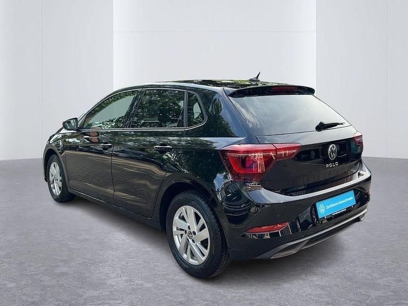 Gebraucht VW Polo Style 95 PS (69 kW) 2024 2t deep black perleffekt (metallic) Limousine